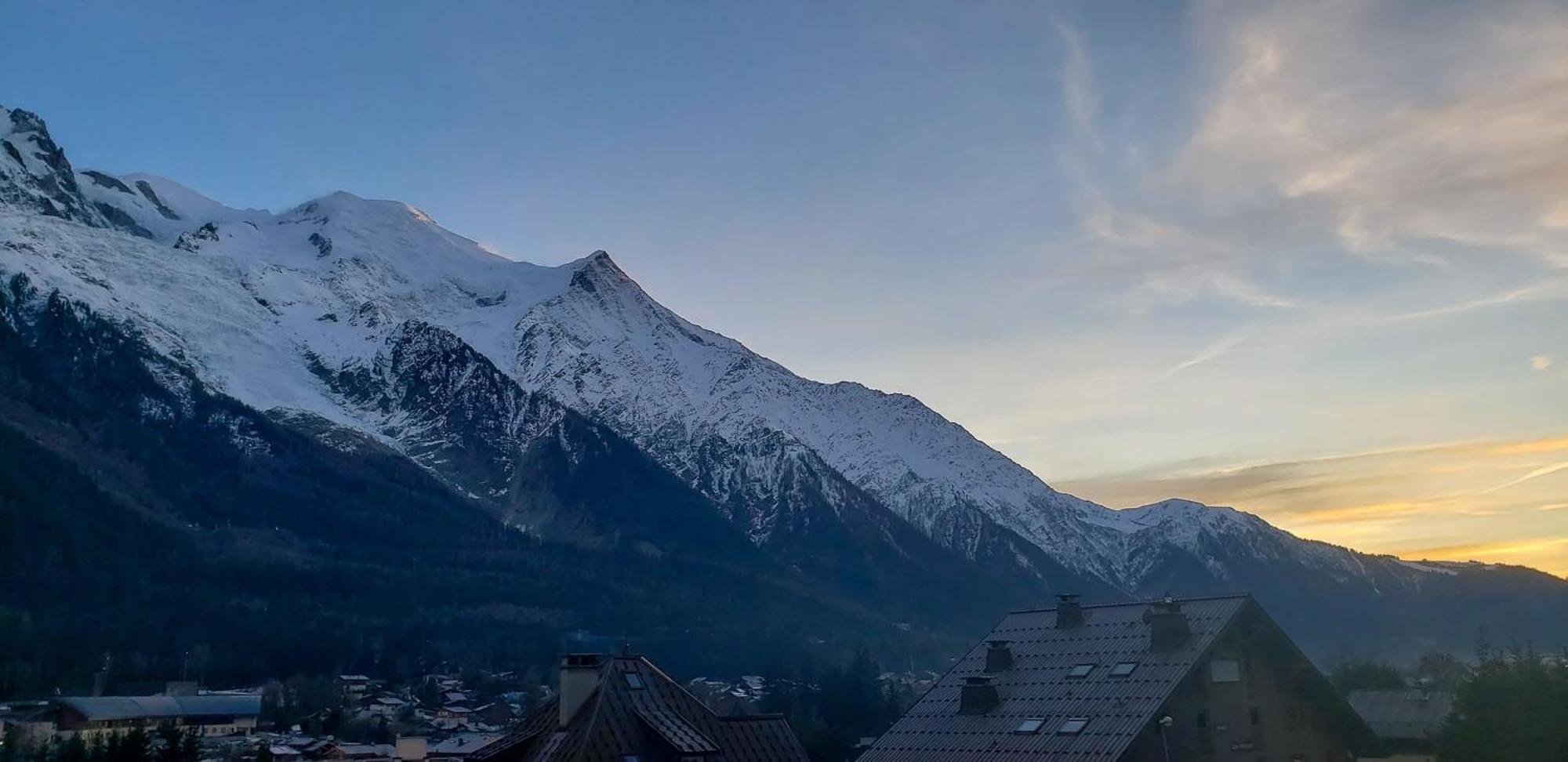 Les Pecles Mt Blanc - Chamonix Center Apartment Bagian luar foto