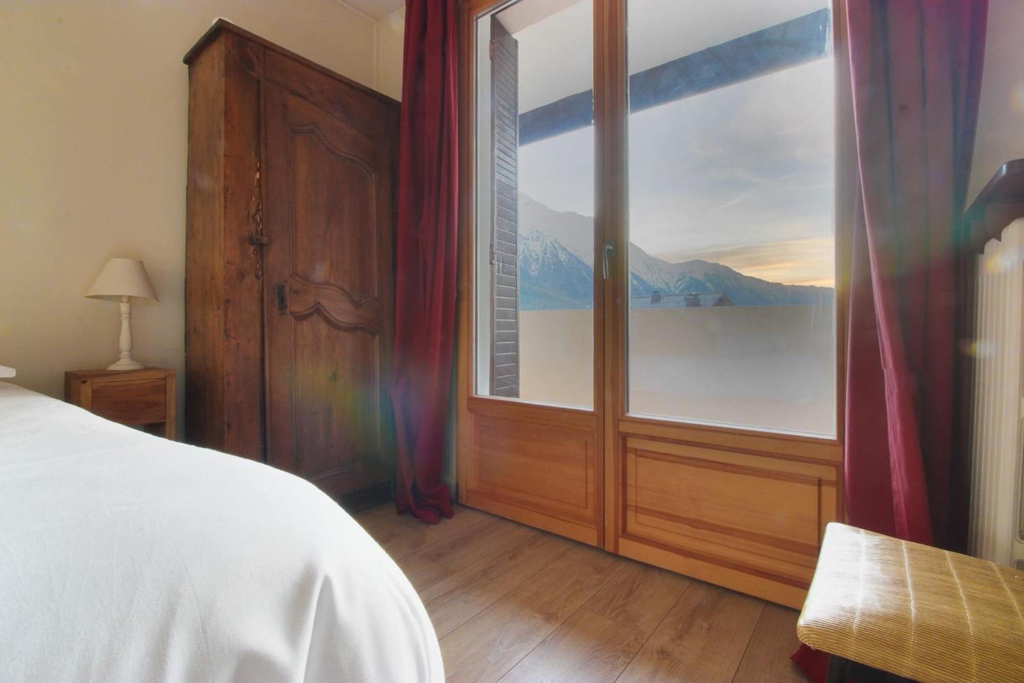 Les Pecles Mt Blanc - Chamonix Center Apartment Bagian luar foto
